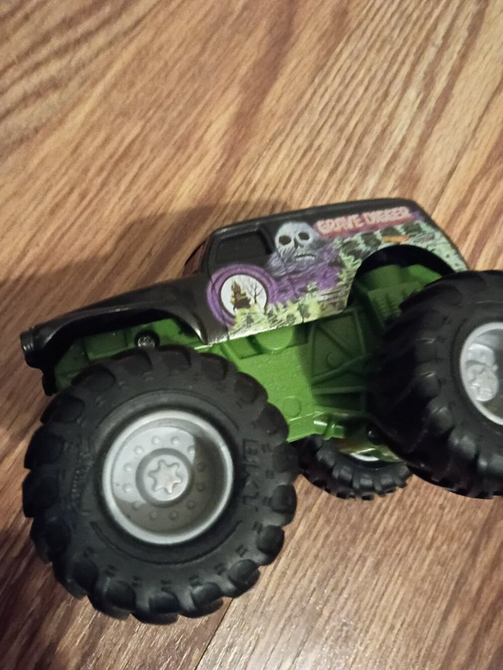 Monster Jam Grave Digger truck toy